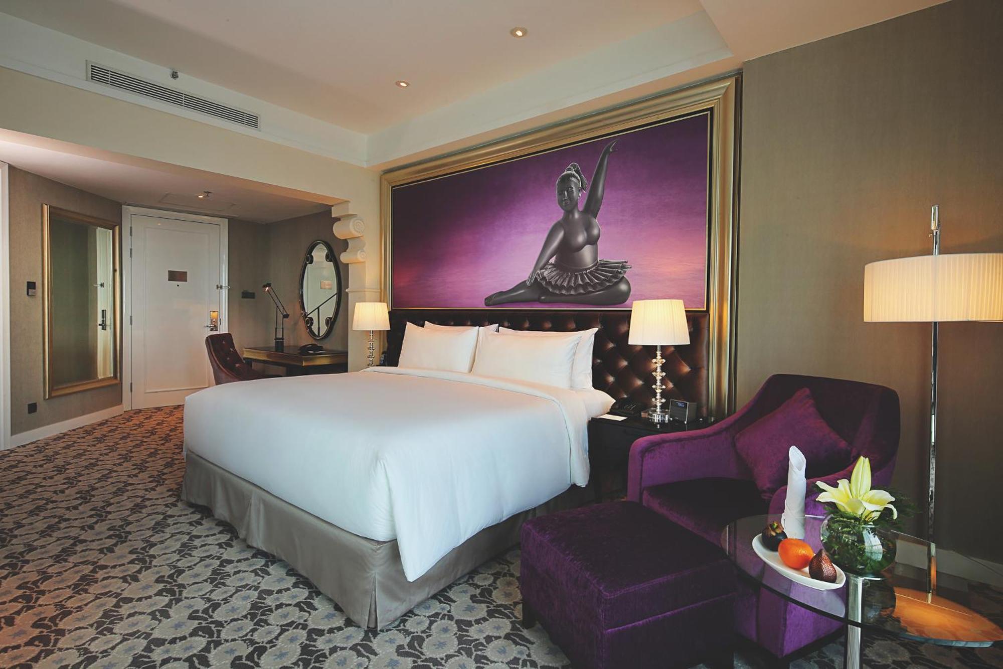 Executive Club Grand Deluxe Room,1594710677:JPEG