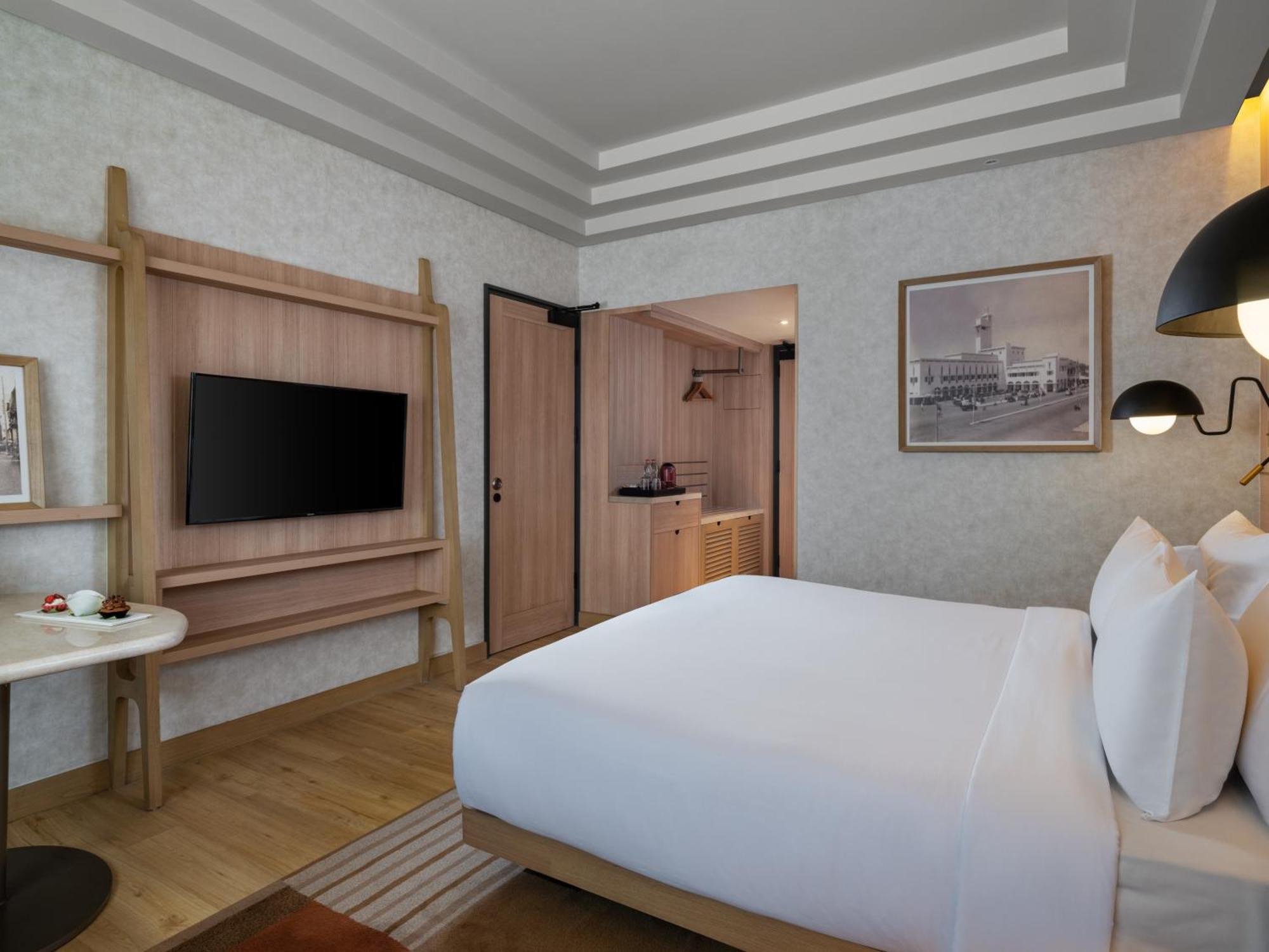 Deluxe Premier Double Bed,1758332543:JPEG