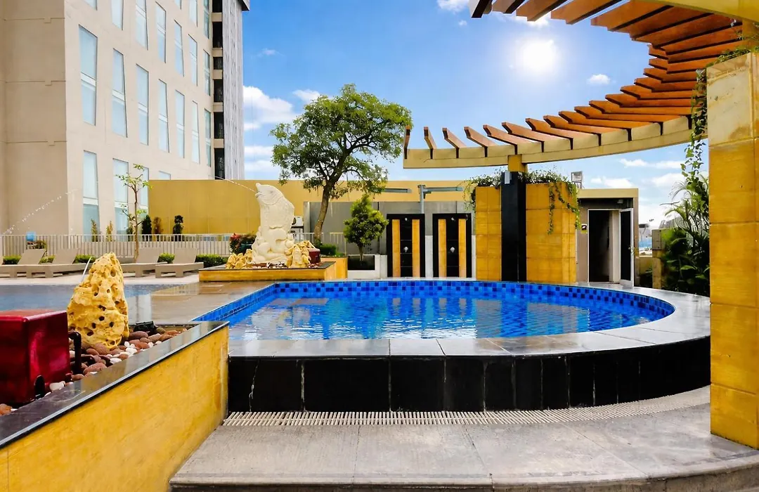 Trillium Apartment - Cozy And Bright Downtown Surabaya By Le Ciel Hospitality-1