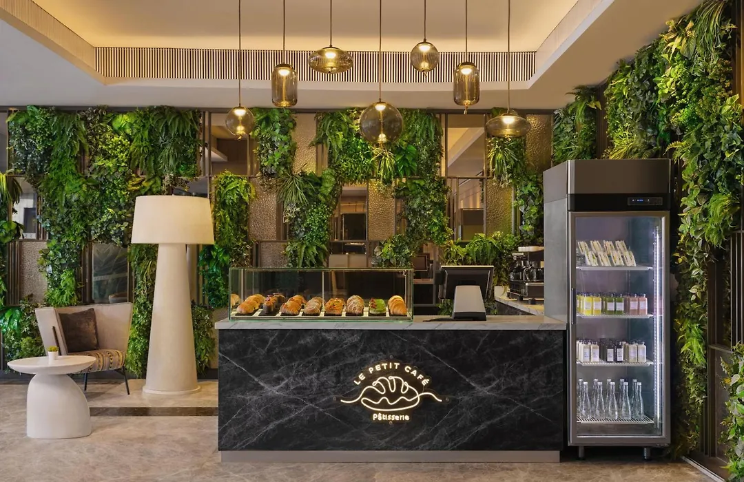 Four Points by Sheraton Surabaya, Pakuwon Indah-1