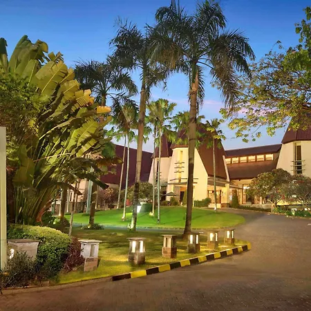 Grand Tropic Suites Hotel Surabaya-2
