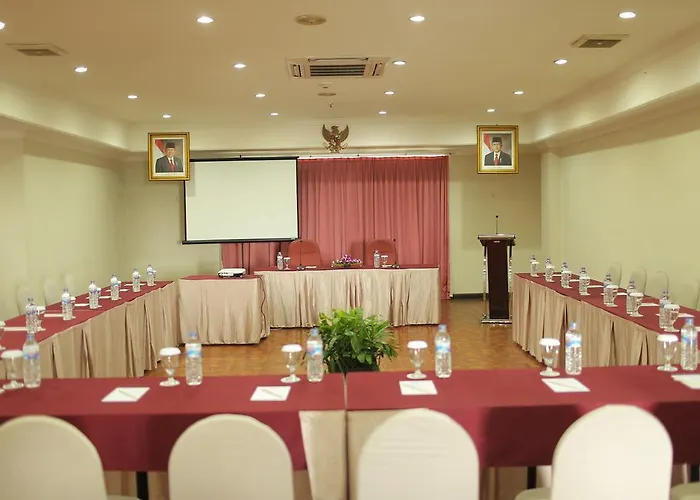 Weta International Hotel