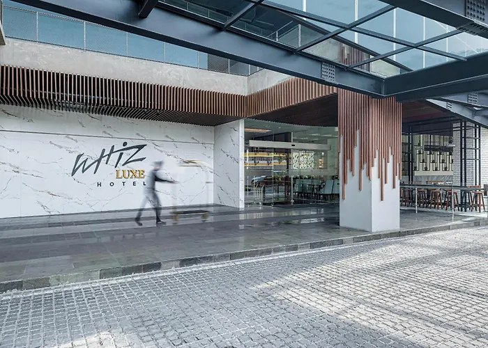 Whiz Luxe Spazio Surabaya