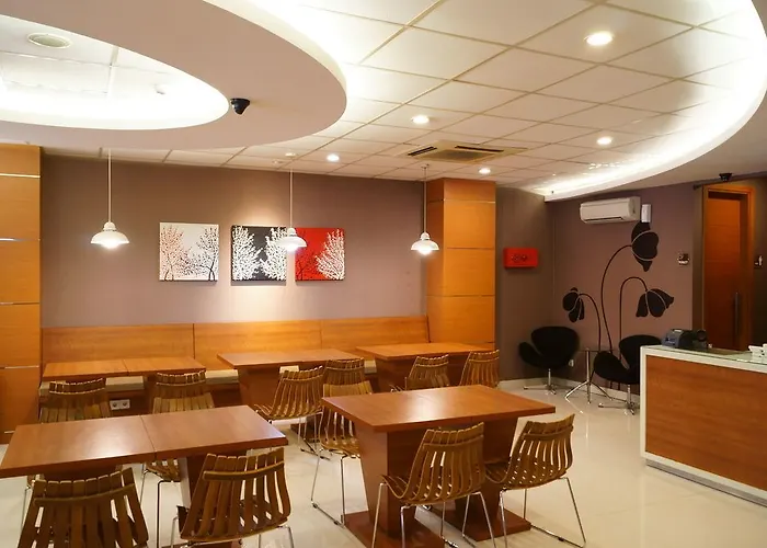 Citihub Hotel @Mayjend Sungkono, Surabaya
